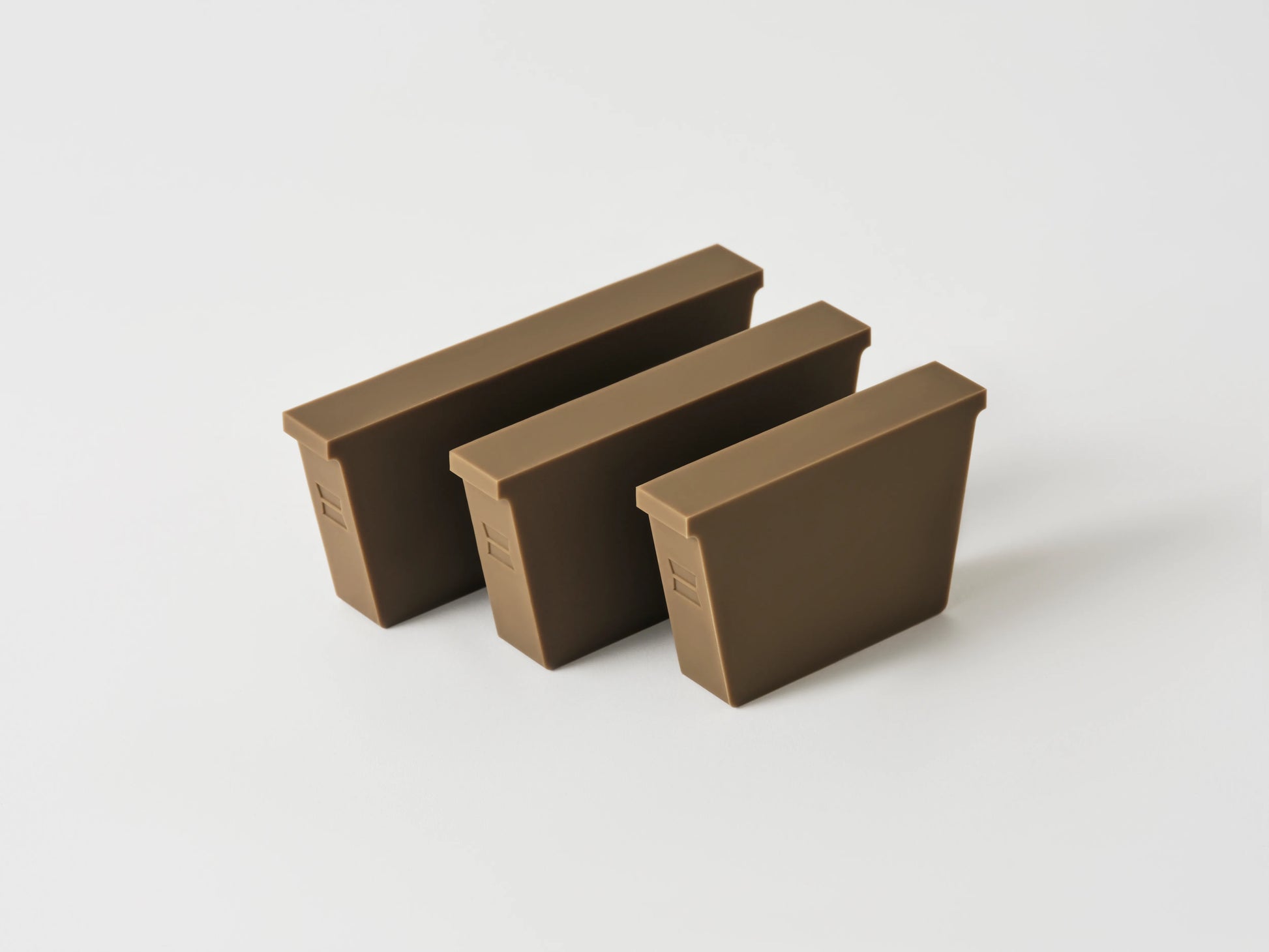 COMPARTMENTO Vide magnetic silicone drawer dividers in Umber, set of three