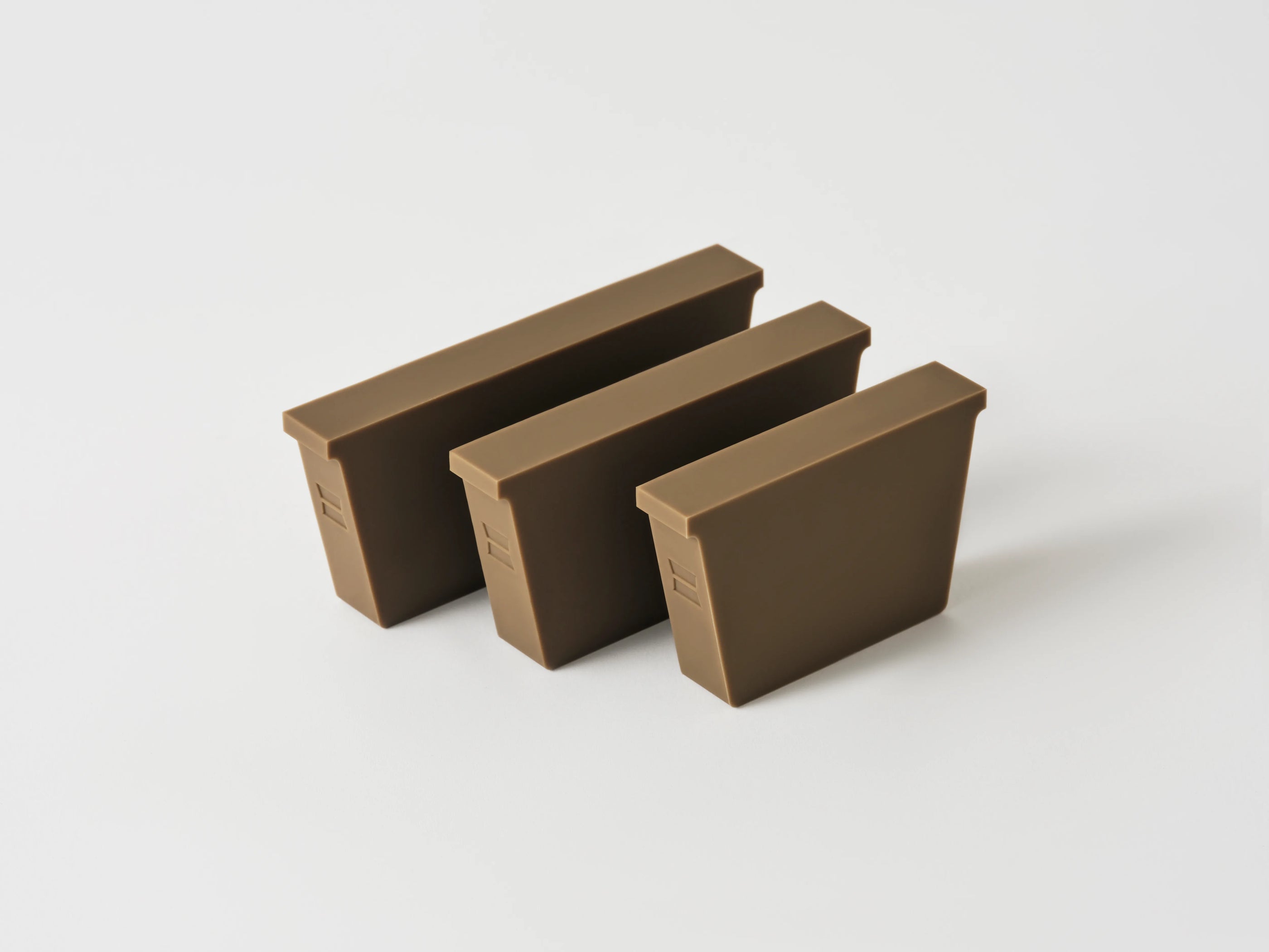 COMPARTMENTO Vide magnetic silicone drawer dividers in Umber, set of three